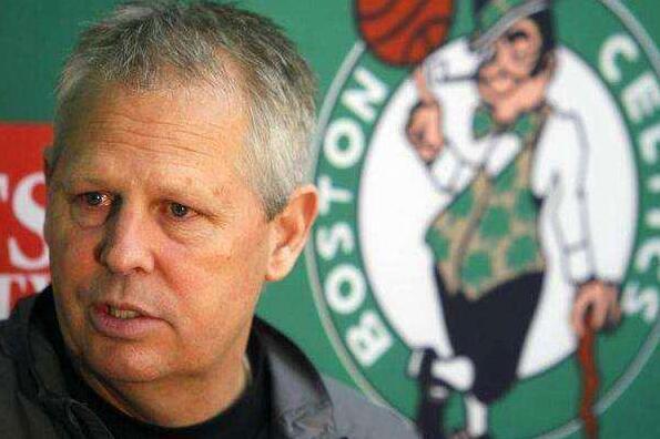 何把线上热 何把线上热